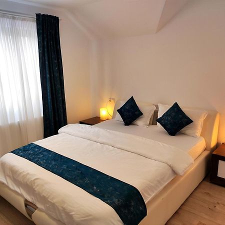Regal Guest House Сигіт Екстер'єр фото