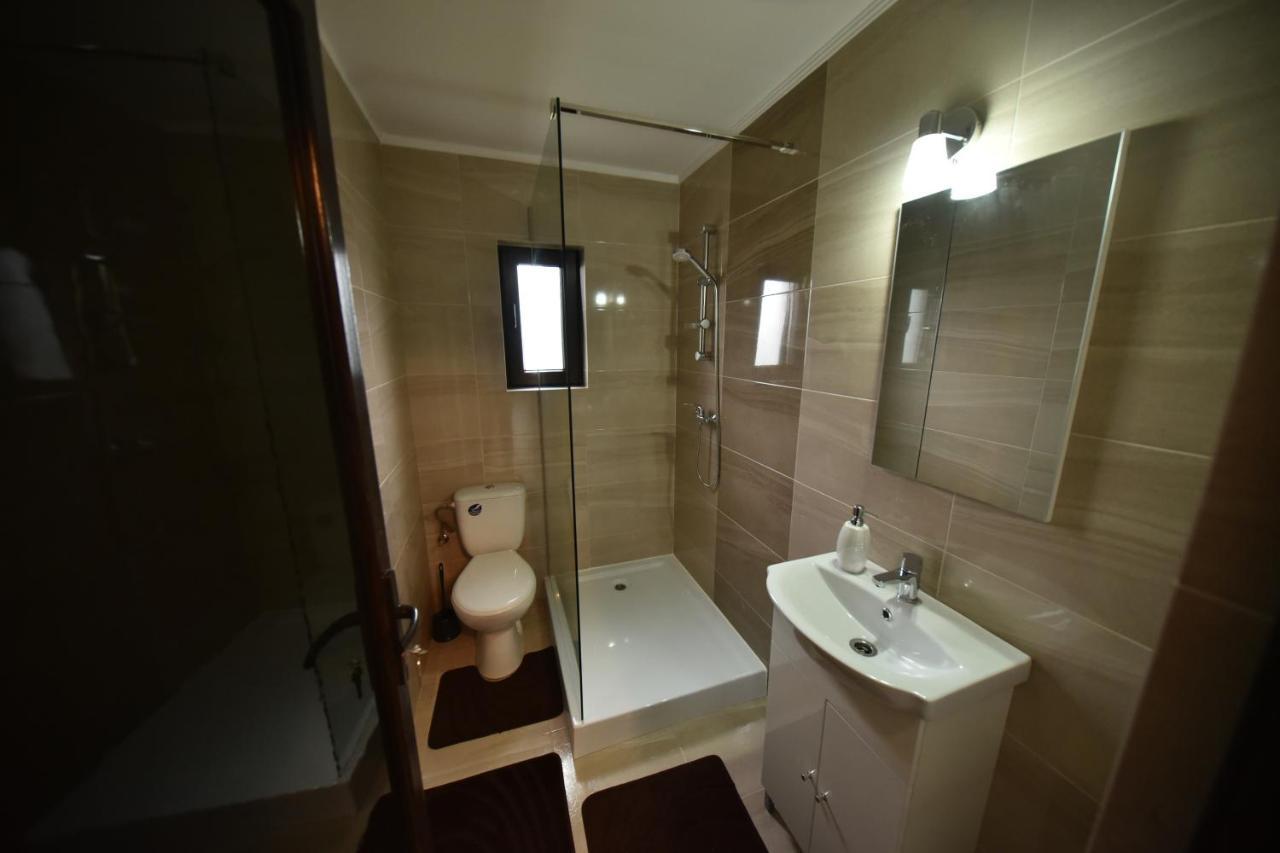 Regal Guest House Сигіт Екстер'єр фото