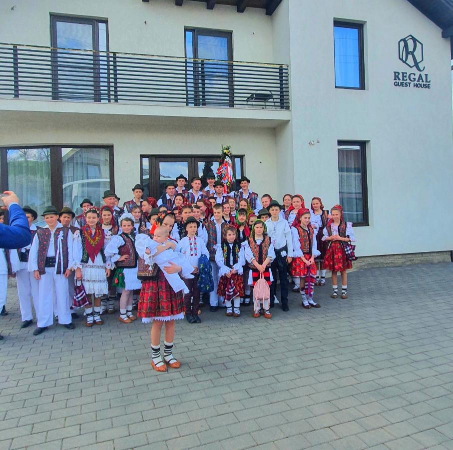Regal Guest House Сигіт Екстер'єр фото