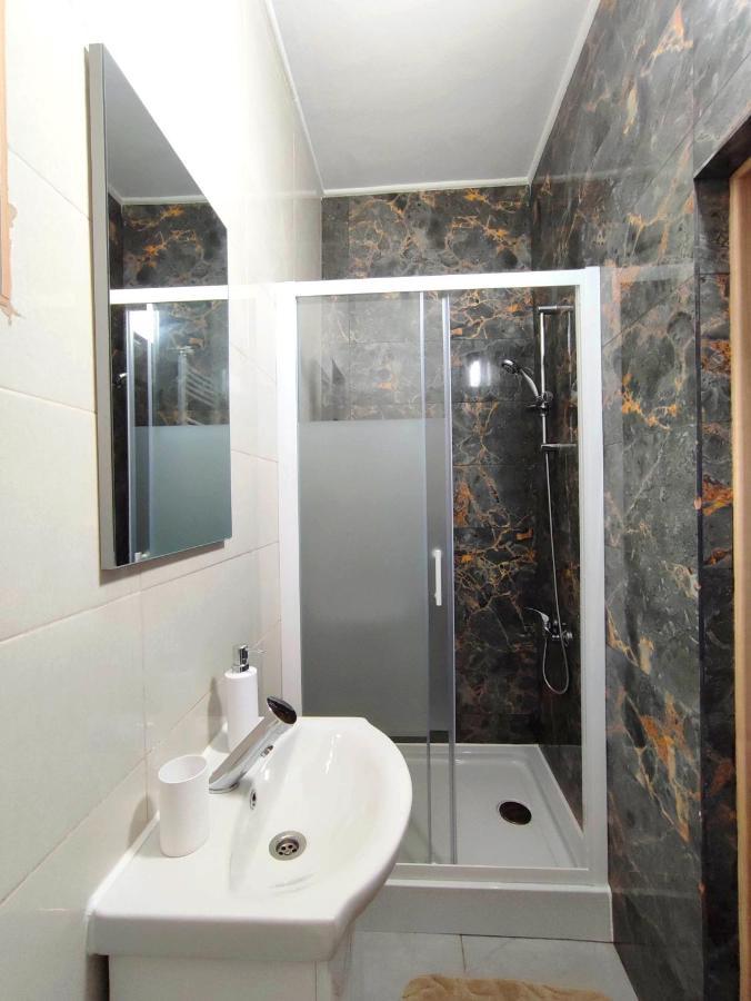 Regal Guest House Сигіт Екстер'єр фото
