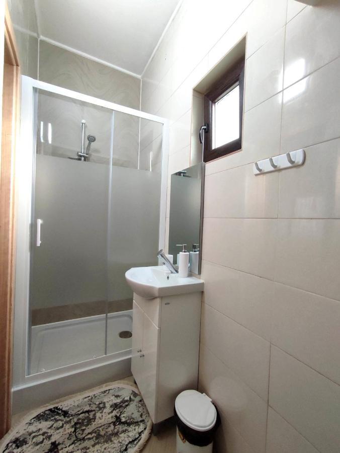 Regal Guest House Сигіт Екстер'єр фото