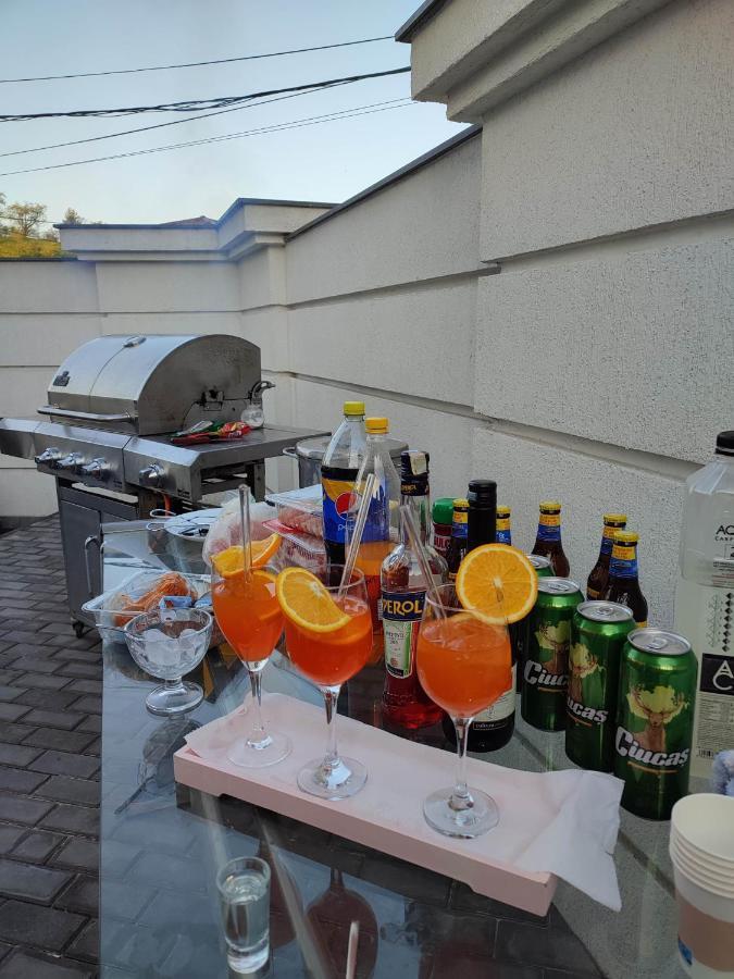 Regal Guest House Сигіт Екстер'єр фото