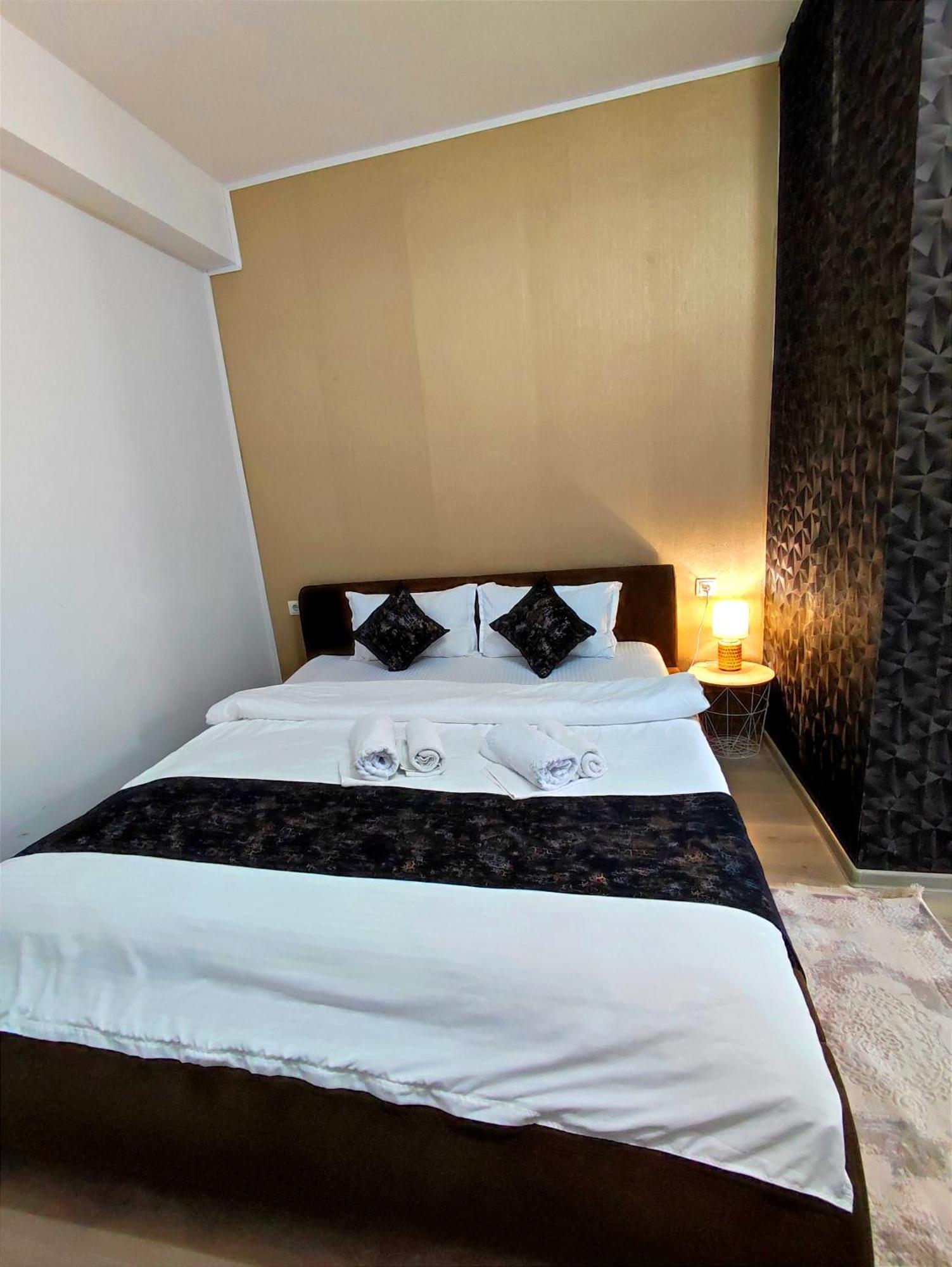 Regal Guest House Сигіт Екстер'єр фото