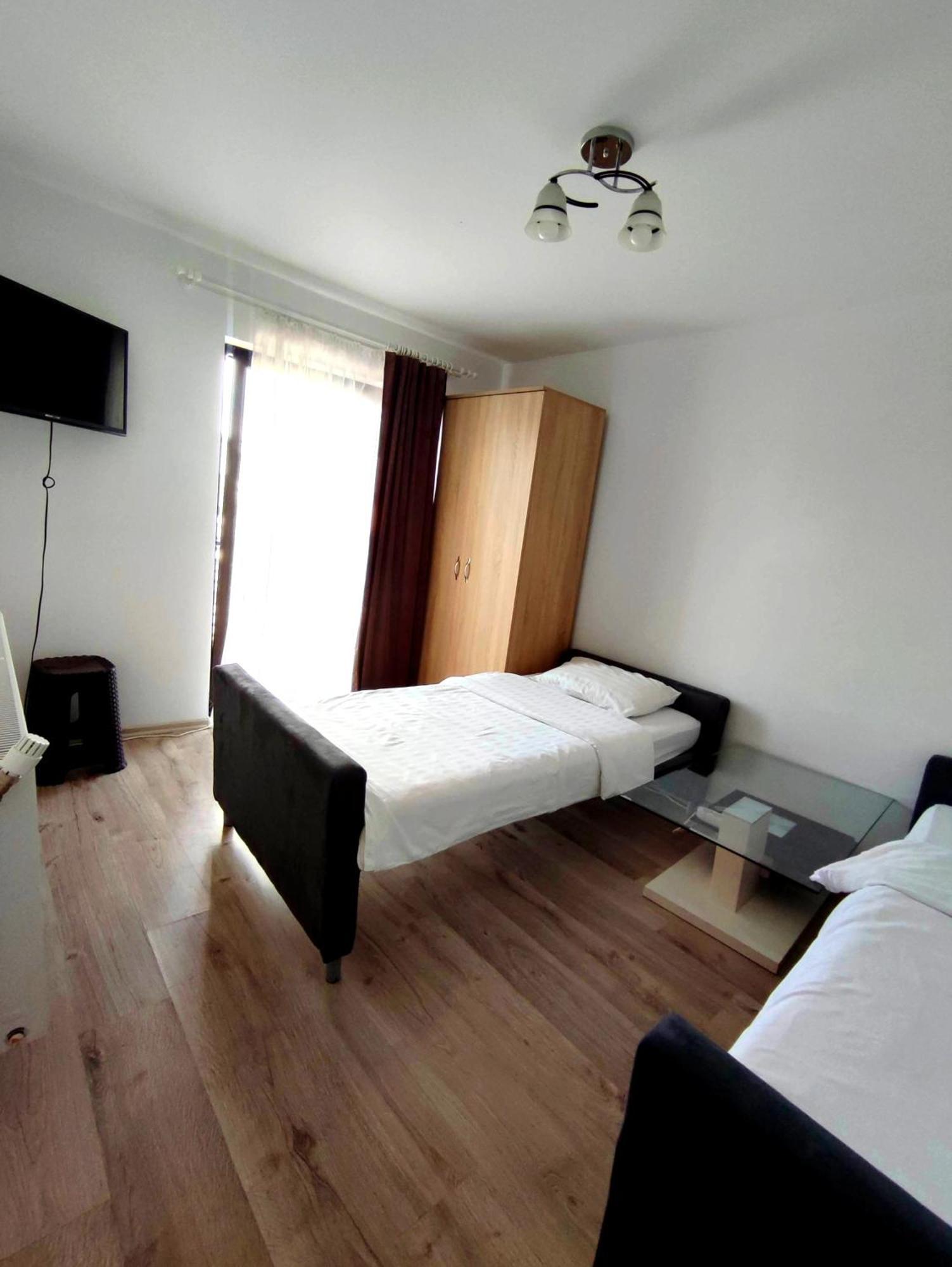 Regal Guest House Сигіт Екстер'єр фото