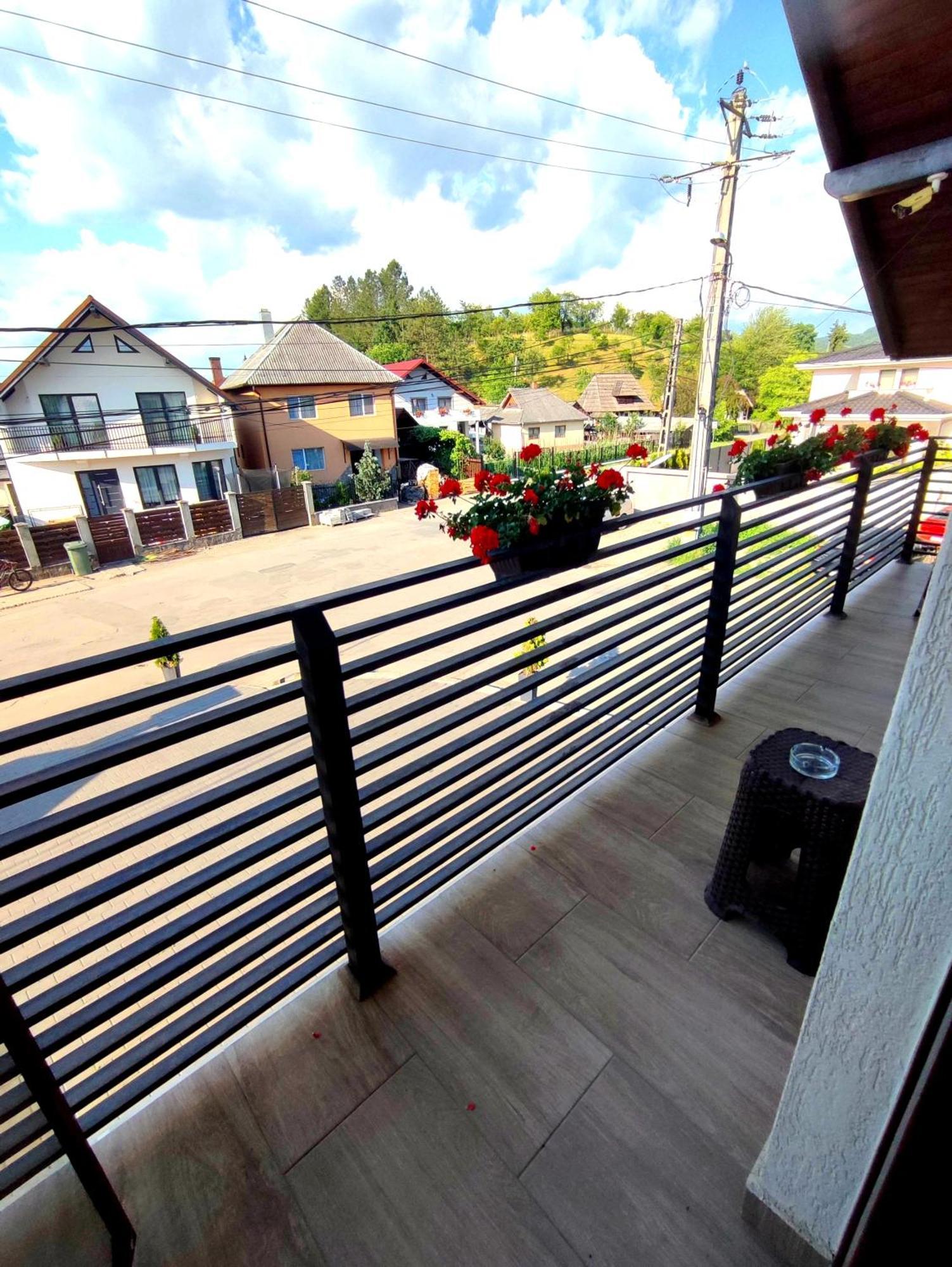 Regal Guest House Сигіт Екстер'єр фото